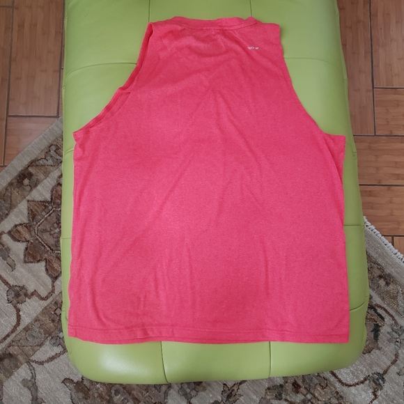 Exersion Tank top - Picture 2 of 3